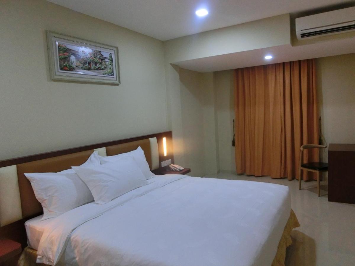 Sp Hotel Batu Aji Exterior foto