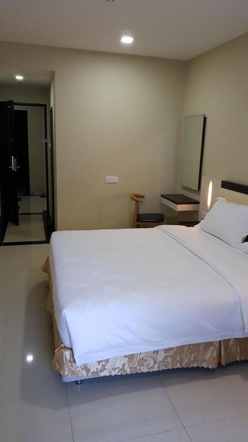 Sp Hotel Batu Aji Exterior foto